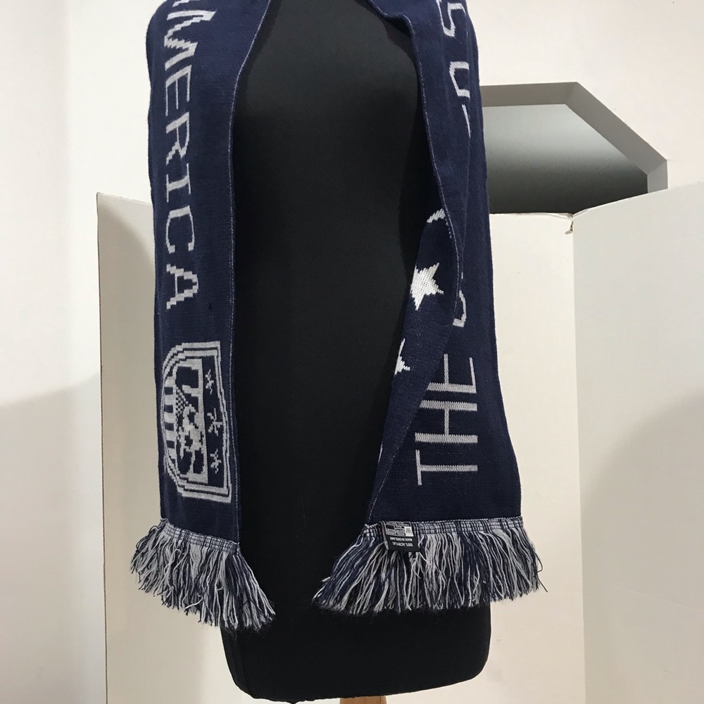 Ruffneck Two-Sided Patriotic Scarf